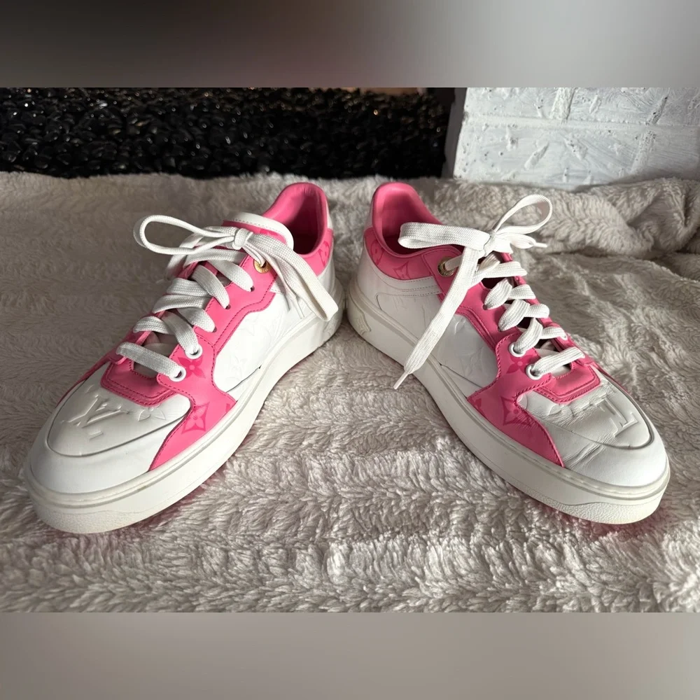 Louis Vuitton Leather Time Out Sneakers